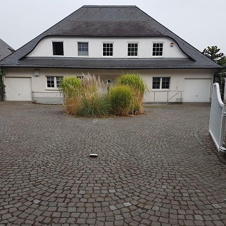 Wohnen Im Souterrain Einer Villa Herdecke Exterior foto